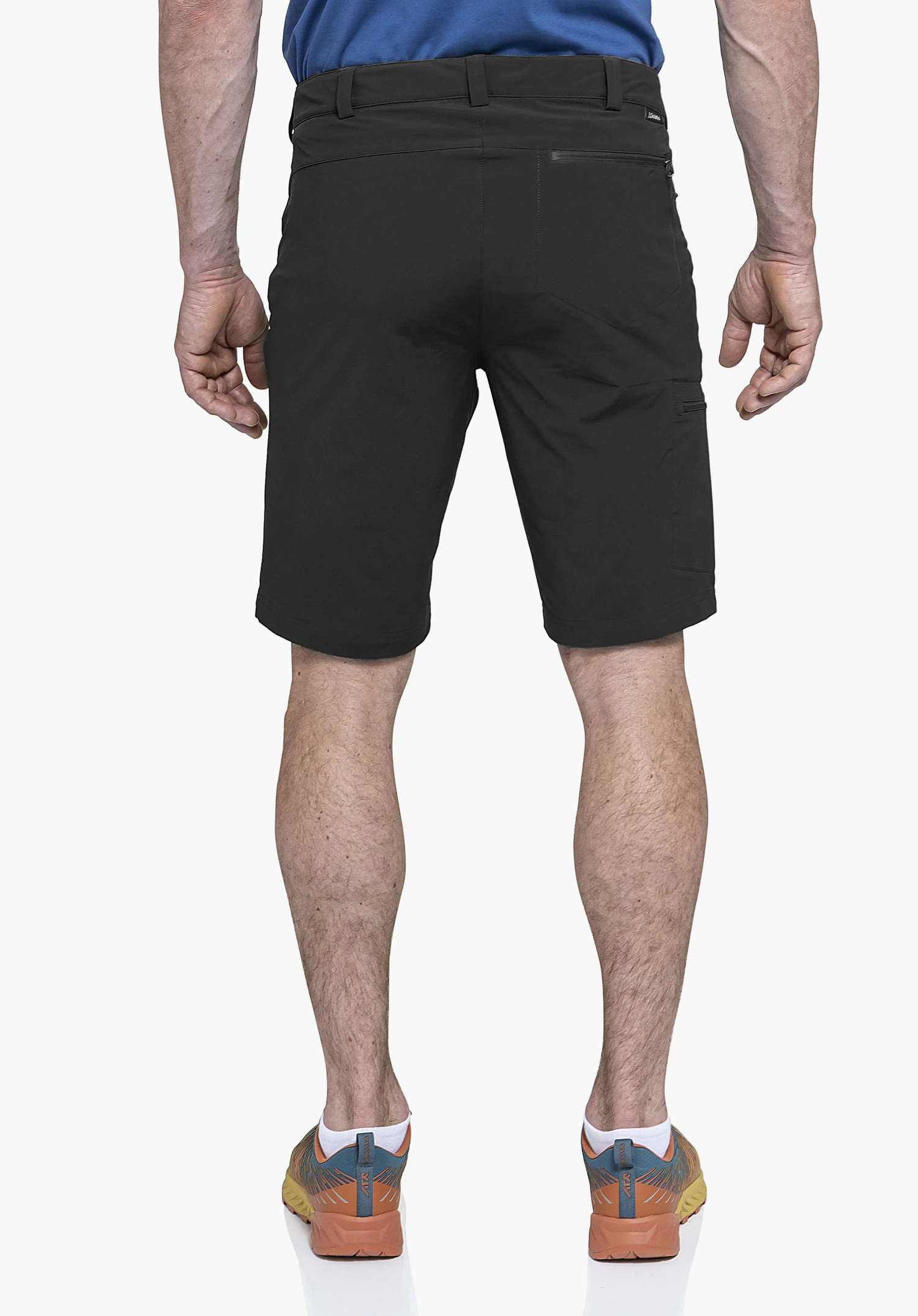 Shorts Folkstone in schwarz in a rear view against a neutral background, with the Schöffel logo subtly visible on the back pocket.