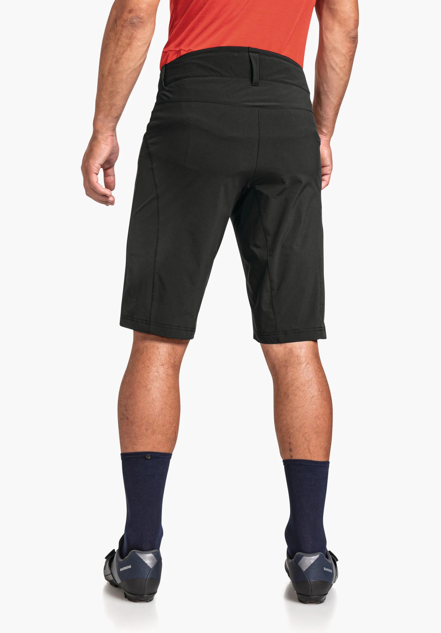 Shorts Danube M in de kleur zwart, getoond in achteraanzicht tegen een neutrale achtergrond. De broek biedt een uitstekende pasvorm en is ontworpen voor optimale prestaties tijdens sportieve activiteiten.