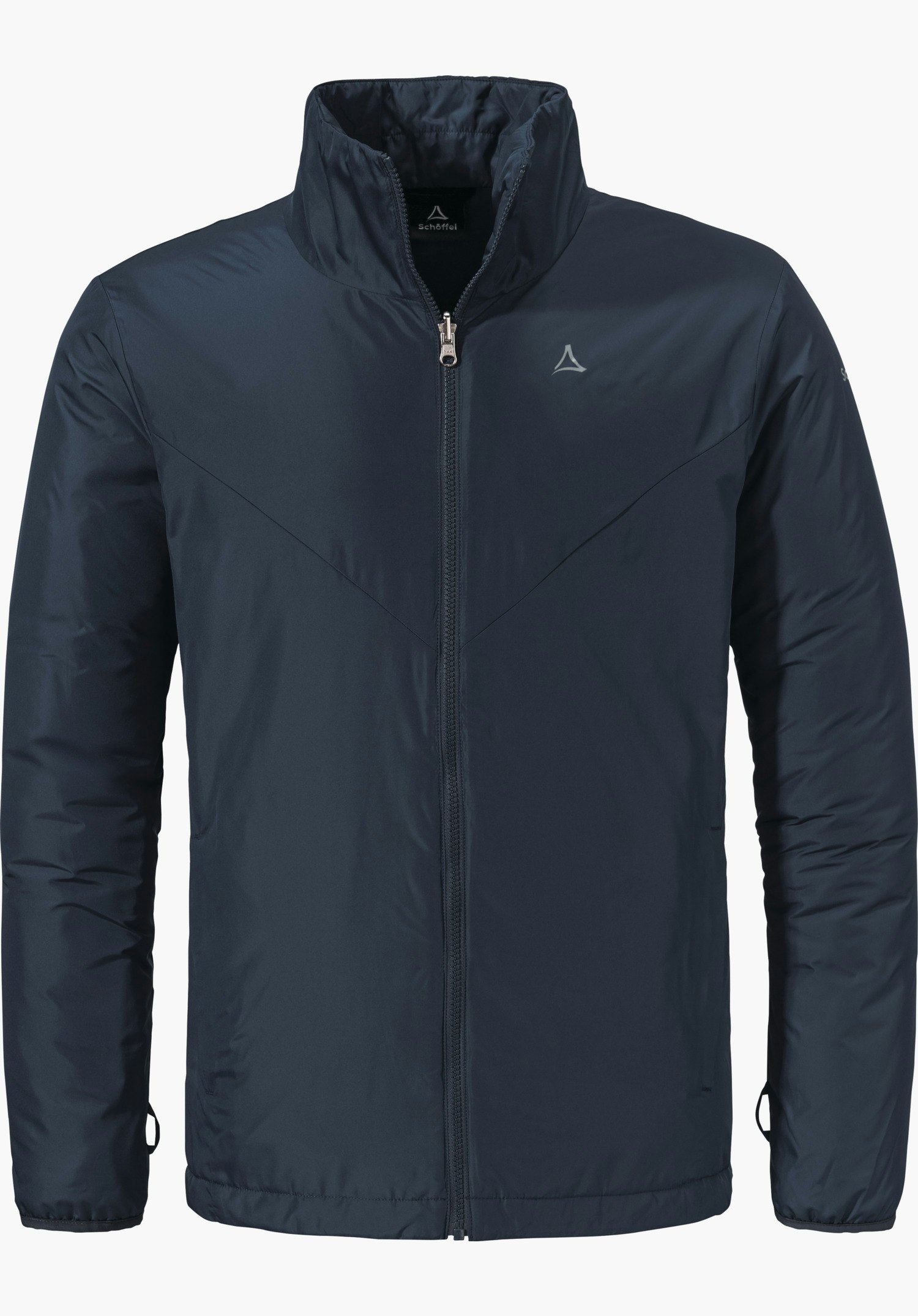3in1 Jacket Style Tamina MNS Dunkelblaue Jacke mit geschlossenem Reißverschluss, Schöffel-Logo auf der Brust; innen am Kragen Text: "Schöffel". Freigestellt vor hell weißem Hintergrund.