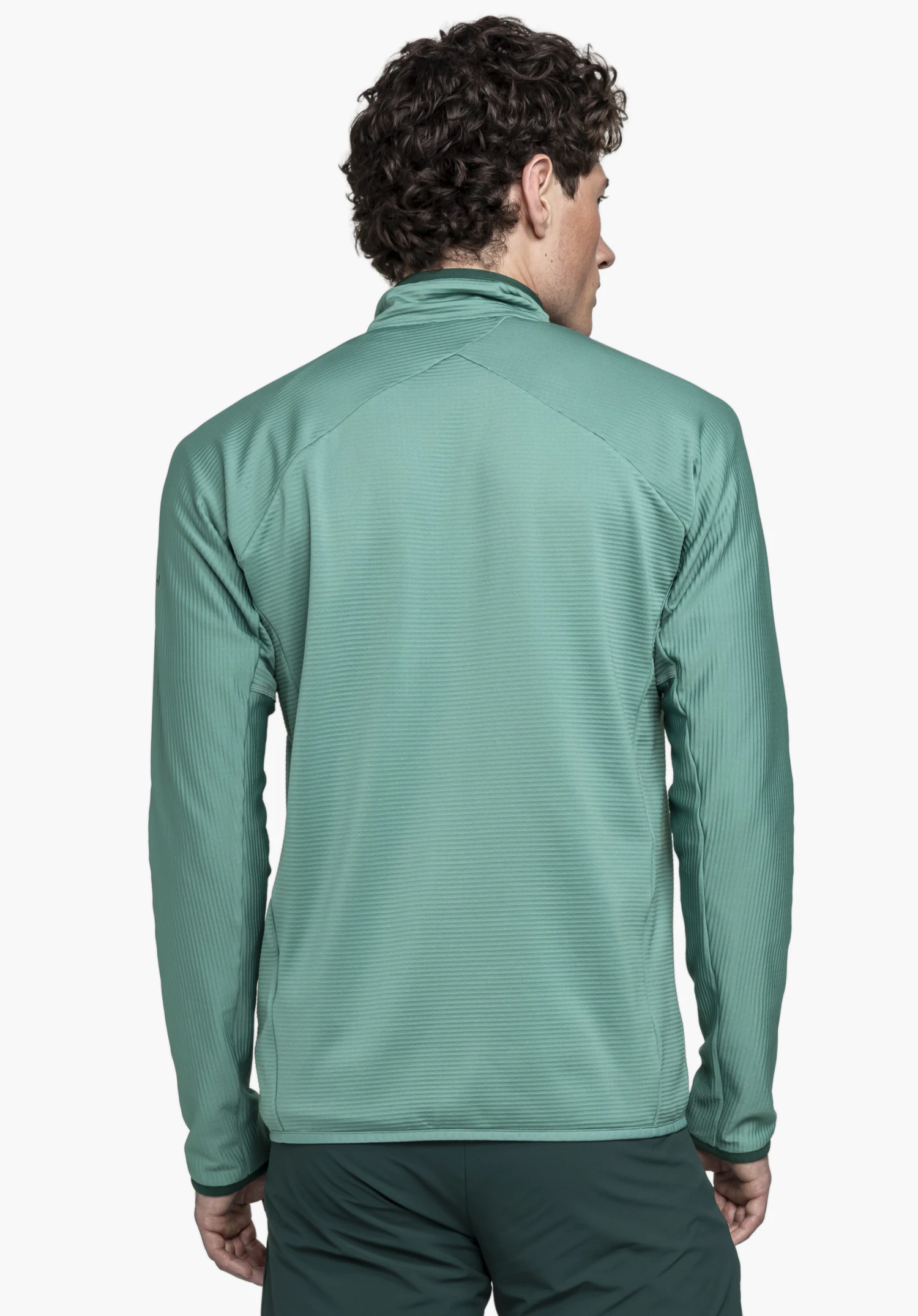 Fleece Jk Style Cascata MNS en vert présenté en vue de dos sur un mannequin avec le logo Schöffel visible sur la manche sur fond neutre.