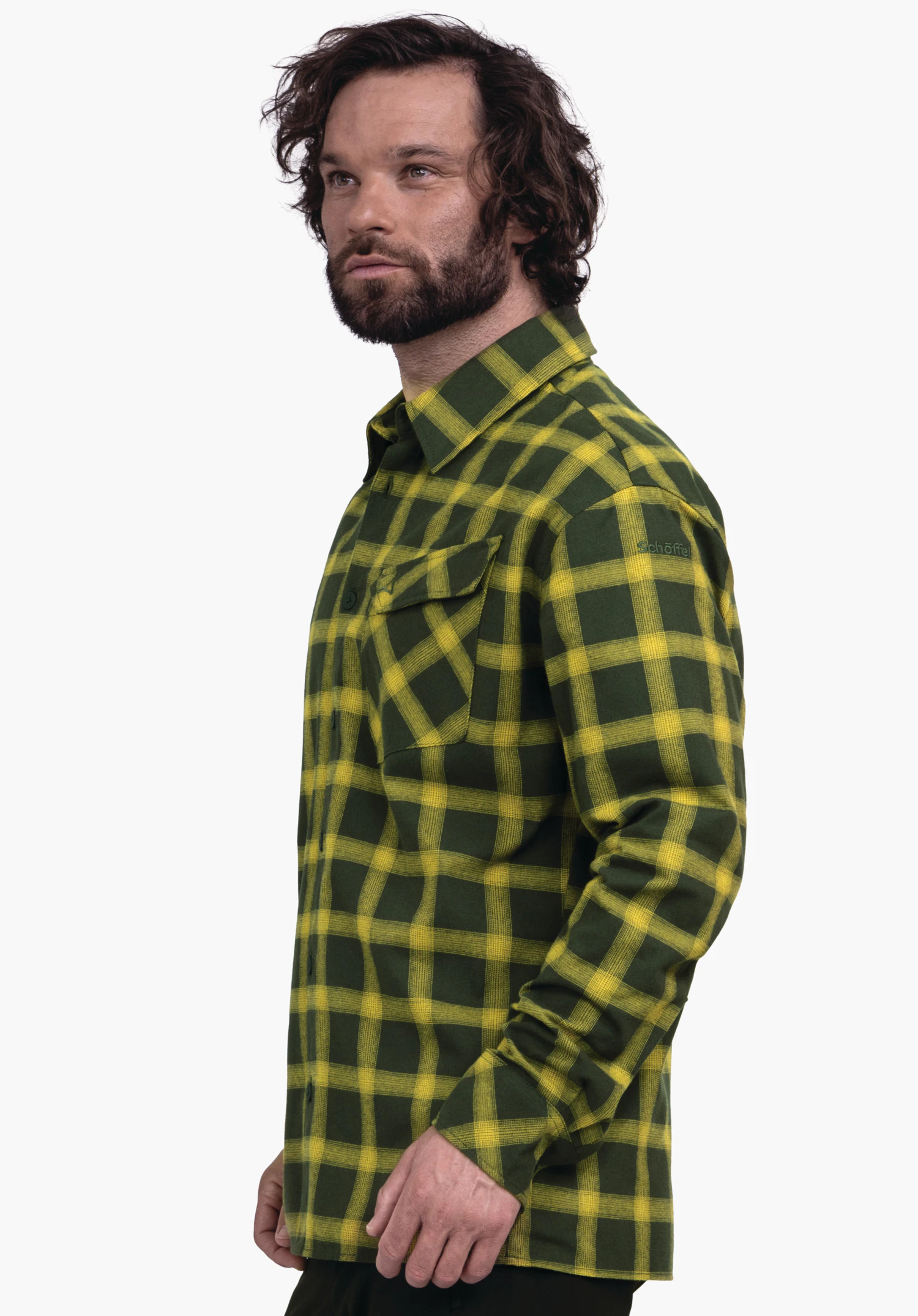 Shirt Style Poplar MNS Dunkelgrünes Hemd mit gelbem Karo, seitliche Ansicht; Person trägt es und blickt nach oben; weißer Hintergrund. Schriftzug: Schöffel.