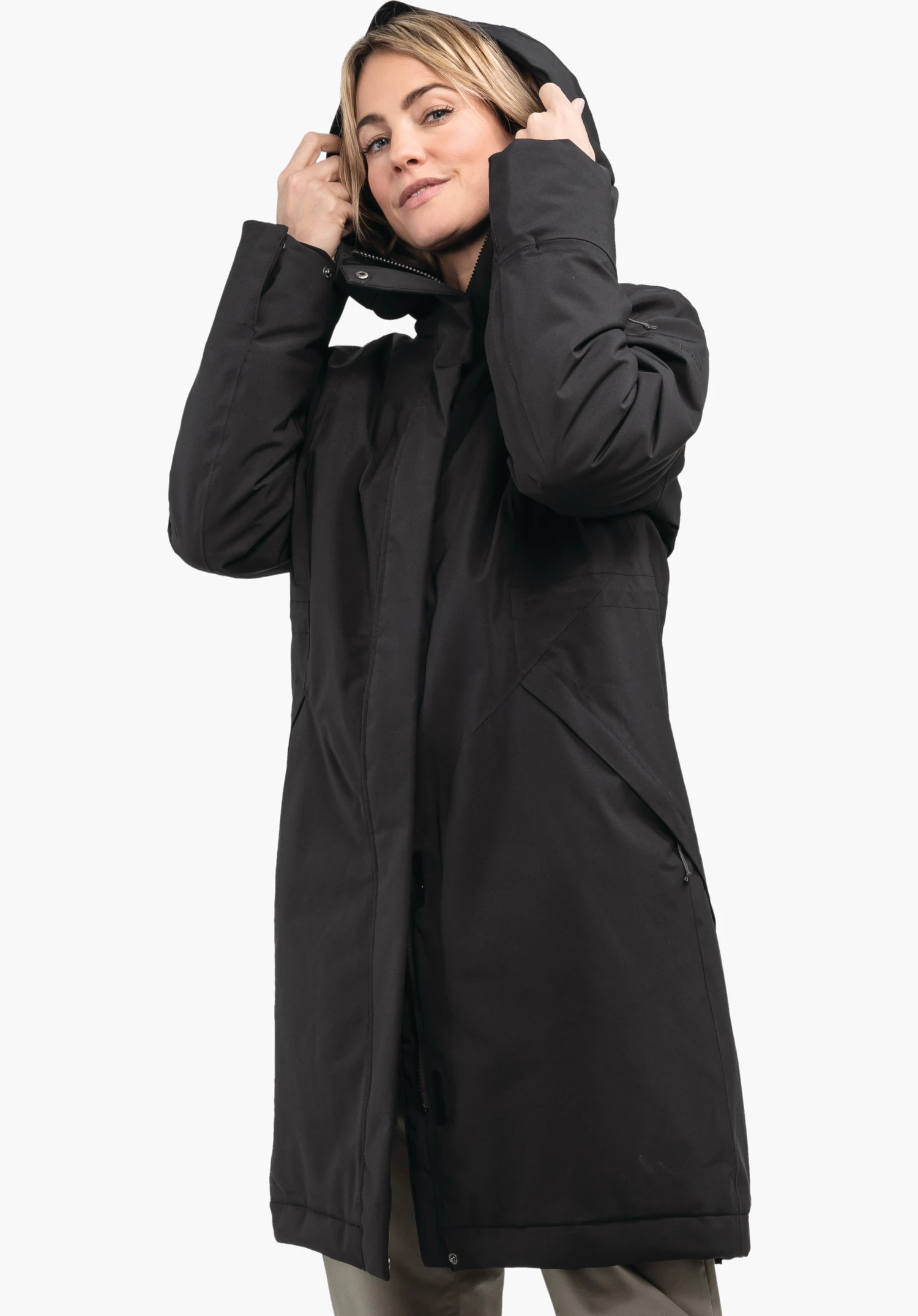 Ins Coat Style Gregale WMS zeigt den hohen Kragen und die Kapuzenpartie aus glattem, schwarzem Material als Nahaufnahme vor weißem/neutralem Hintergrund.