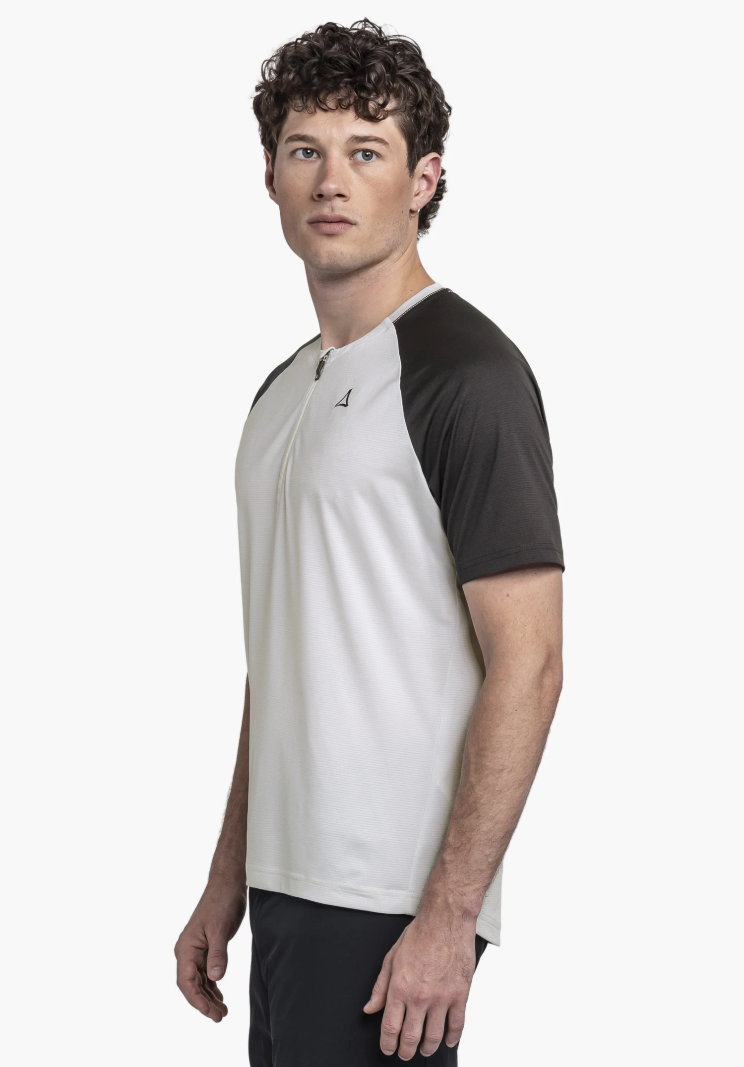 CIRC Shirt Style Wetluga MNS in the colour natur, worn by a model standing sideways and facing the camera against a neutral background. The Schöffel logo is visible on the chest.