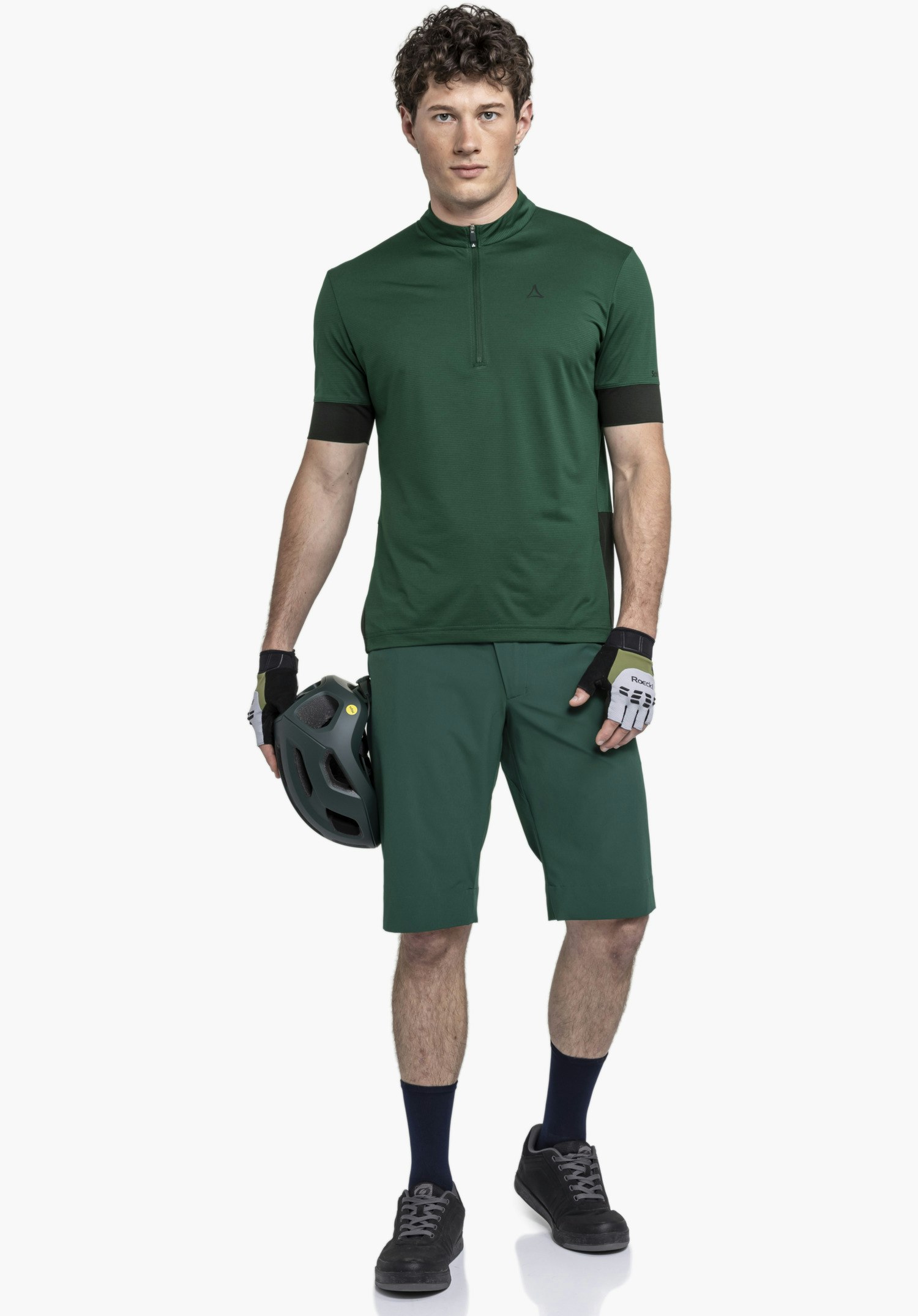 CIRC Shirt Style Pinega MNS features the subtle Schöffel logo on the finely textured green material alongside the high-quality front zip at the stand-up collar, close-up shot against a white/neutral background.