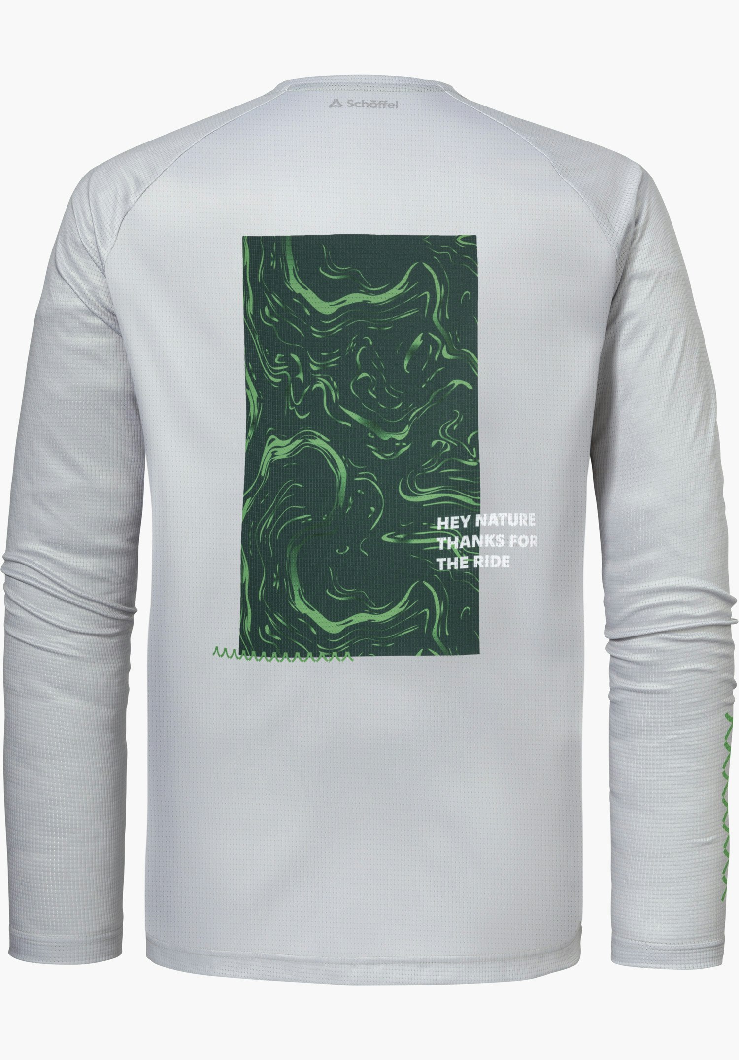 Longsleeve Style Koitere MEN in Grau, hier in der Rückansicht mit einem markanten grünen Grafik-Print, dem Schriftzug 'HEY NATURE THANKS FOR THE RIDE' und dem Schöffel-Logo im Nackenbereich, freigestellt vor weißem Hintergrund.