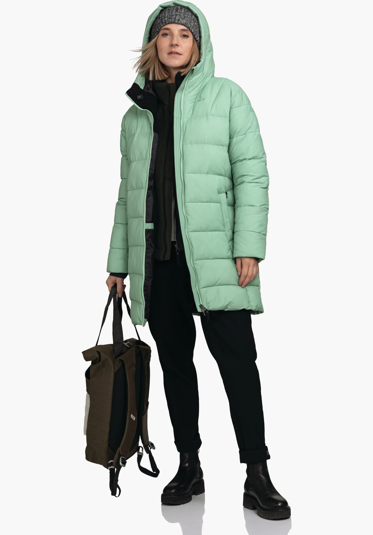Ins Parka Style Boslix WMS présente le logo Schöffel discret sur la poitrine gauche ainsi que la texture matelassée du tissu extérieur vert, gros plan sur fond blanc/neutre.