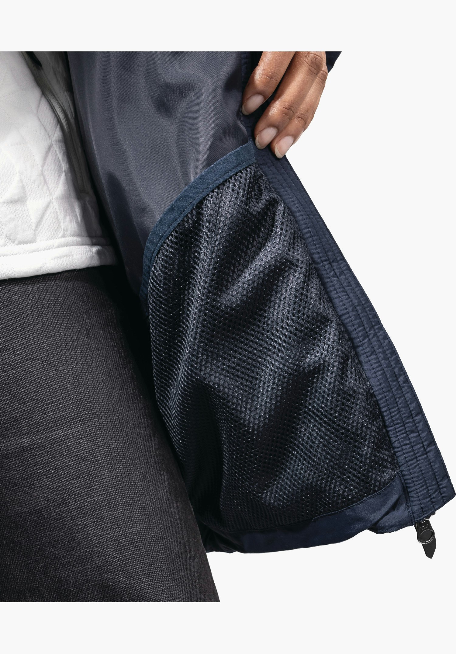 Ins Parka Style Boslix WMS shows the spacious internal mesh pocket within the blue lining, close-up against a white/neutral background.
