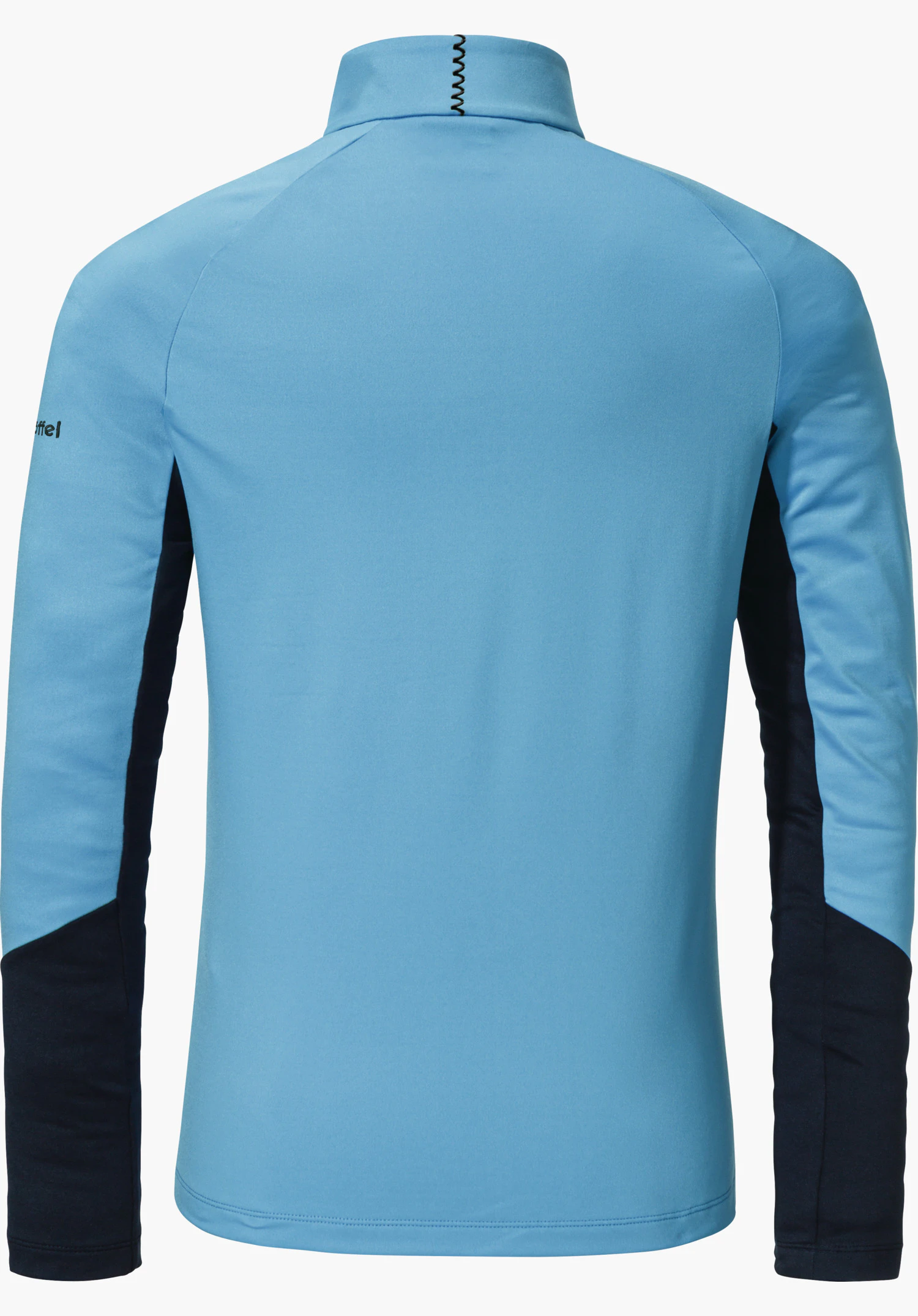 Longsleeve Style Safoon WMS lichtblauw longsleeve shirt, achteraanzicht; ligt plat, met donkerblauwe binnenmouwen en onderstukken, zwarte siernaad aan de kraag; neutrale witte achtergrond. Tekst: Schöffel.