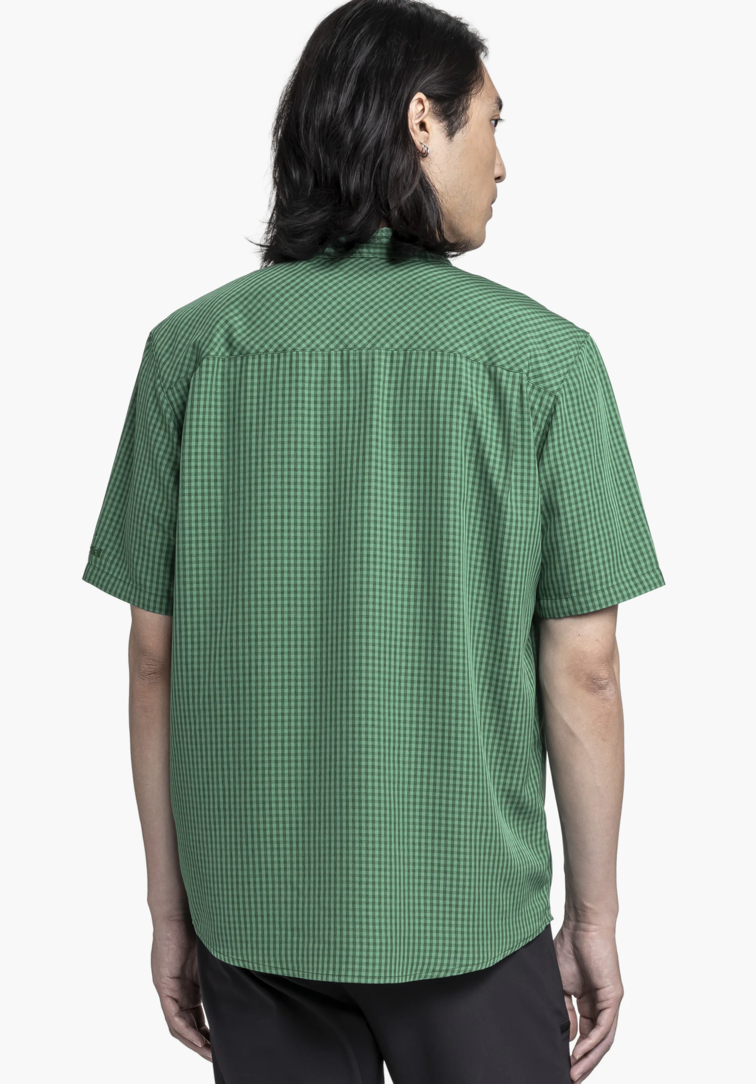 CIRC Shirt Style Dalfoss MEN in green shown from the back on a model with a subtle Schöffel logo on the sleeve hem against a neutral background.