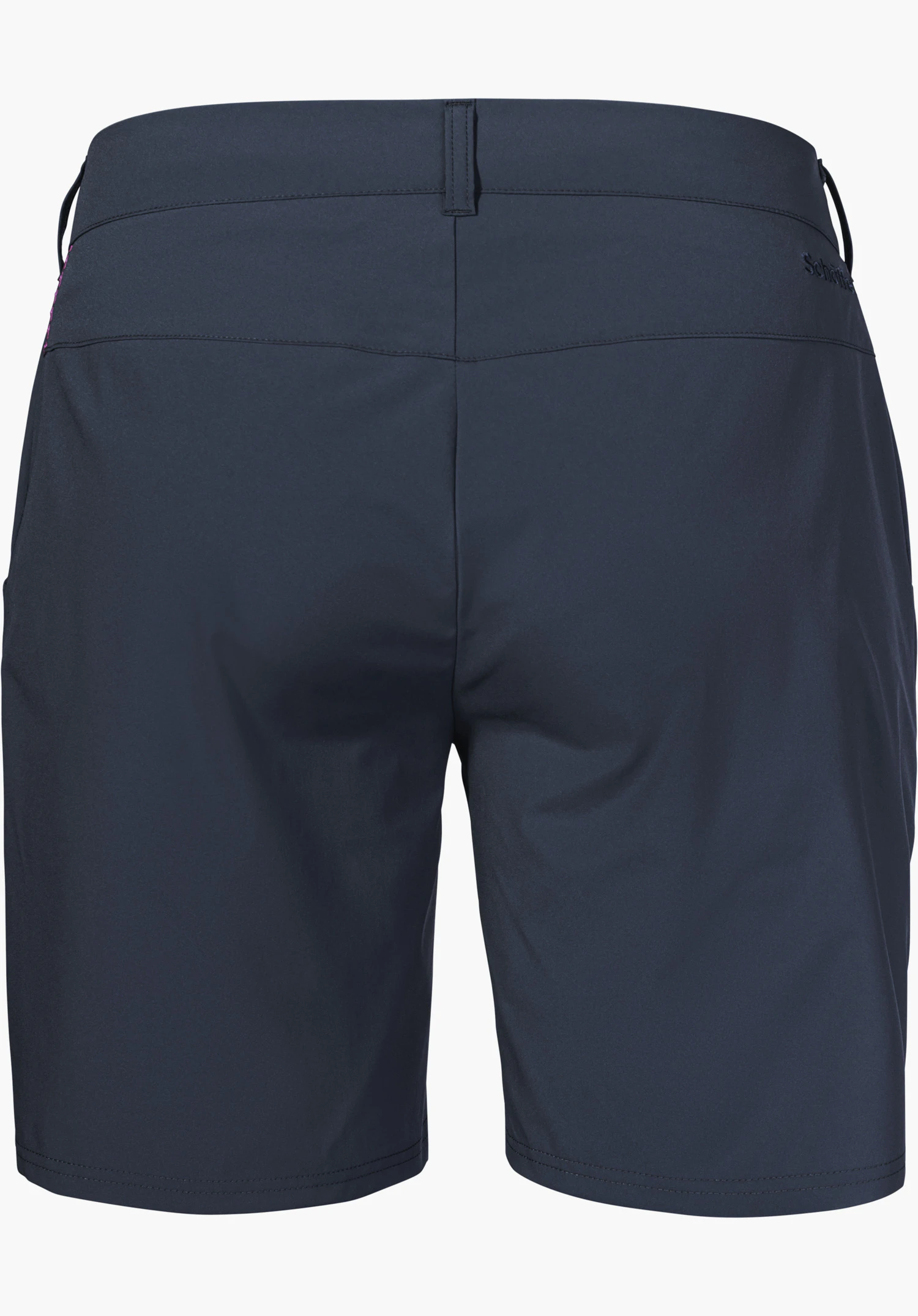 CIRC Shorts Style Smue WMN in Blau, Rückansicht mit Gürtelschlaufen und gesticktem Schöffel-Logo auf der rechten Seite, freigestellt vor weißem Hintergrund.