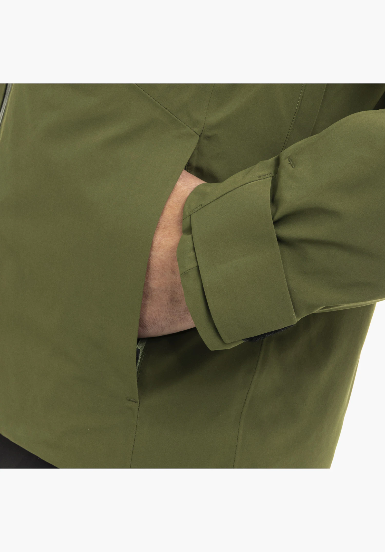 Jacket Style Safuna MEN de couleur verte avec un accent sur la poche latérale et l'accès pratique pour les mains gros plan sur fond blanc.