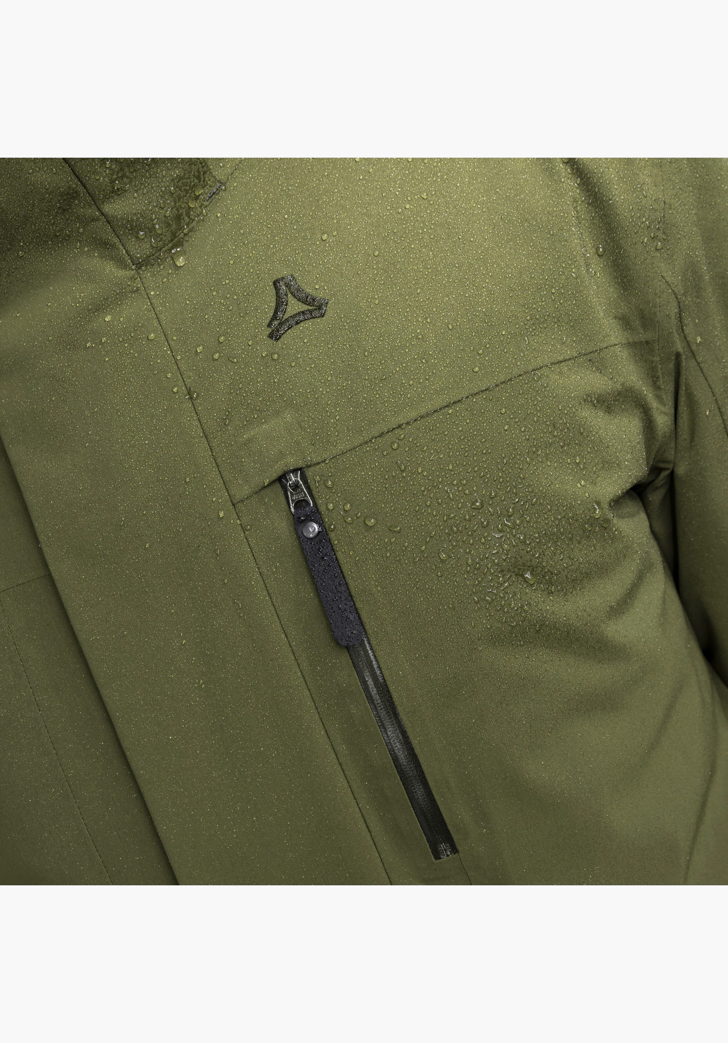 Ins Parka Style Optimea MEN avec tissu extérieur vert déperlant, poche poitrine zippée étanche et logo Schöffel imprimé, gros plan sur fond blanc.